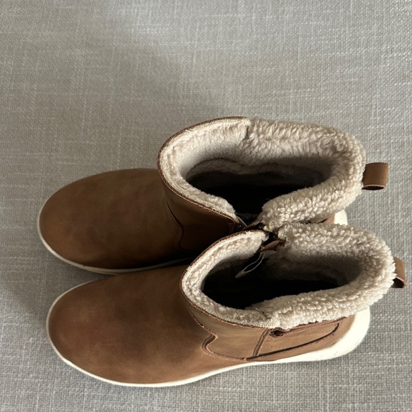 Eddie Bauer Tan Ankle Booties - Picture 2 of 7